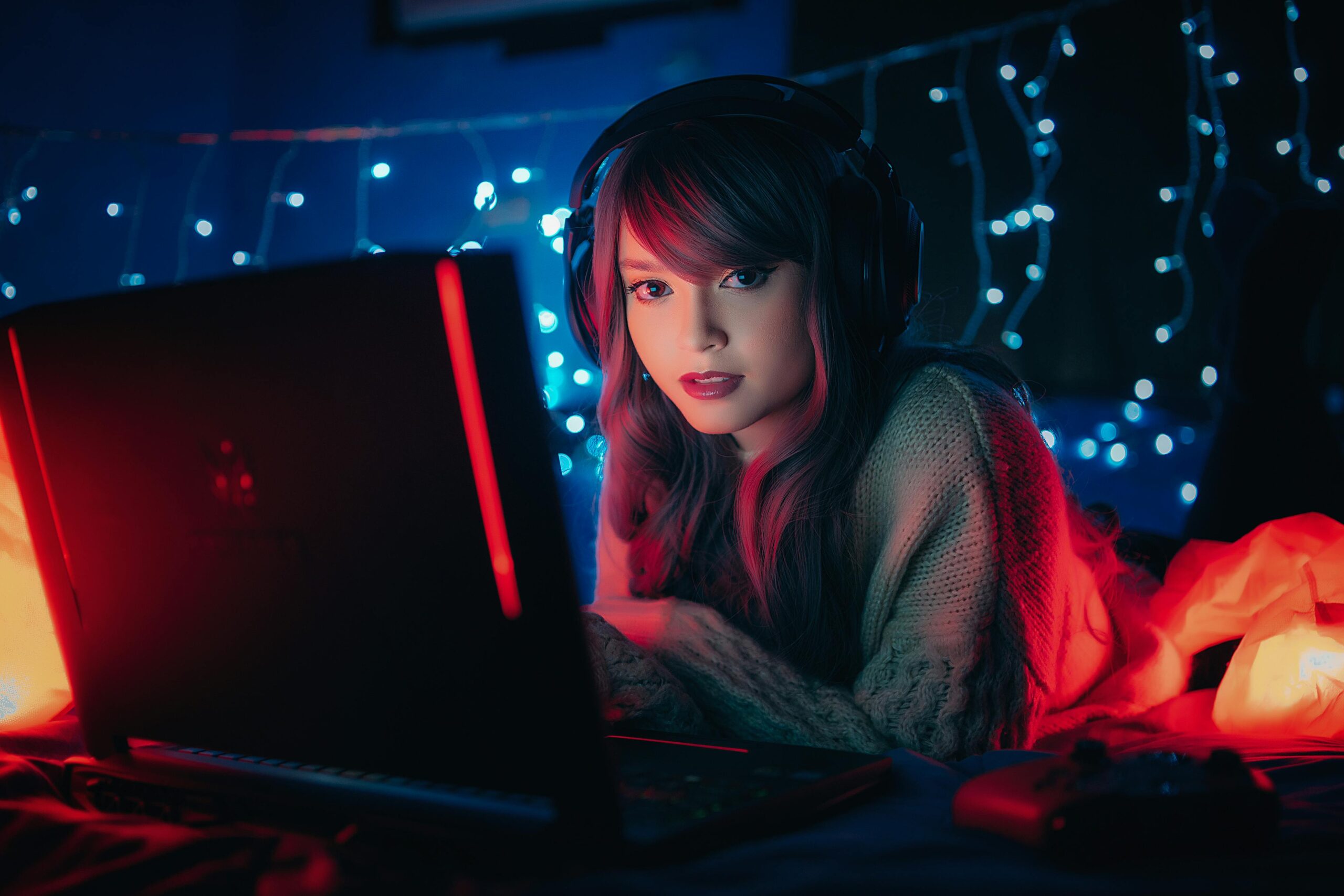 Easy Tips To Flirt With Eye Eontact In Webcam Platforms
